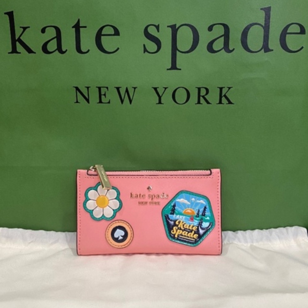 Kate Spade day tripper wallet NWT